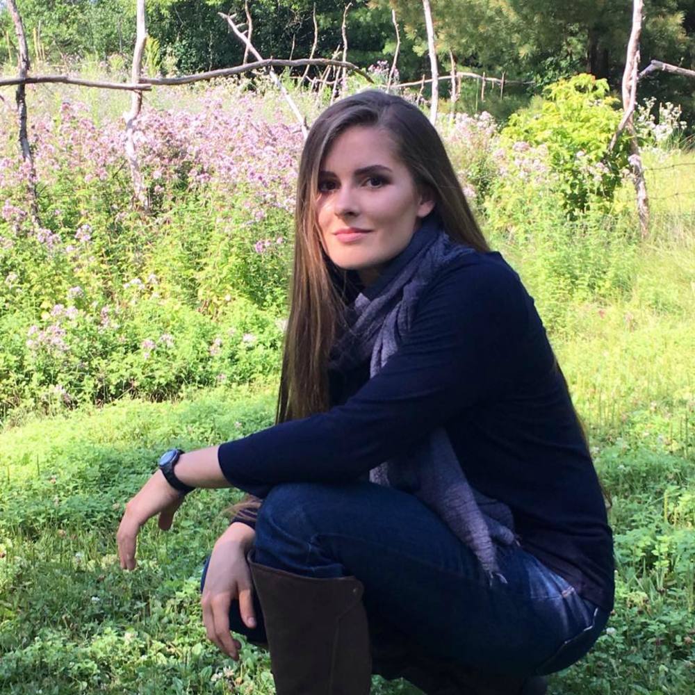 Meet your Posher, Brooke